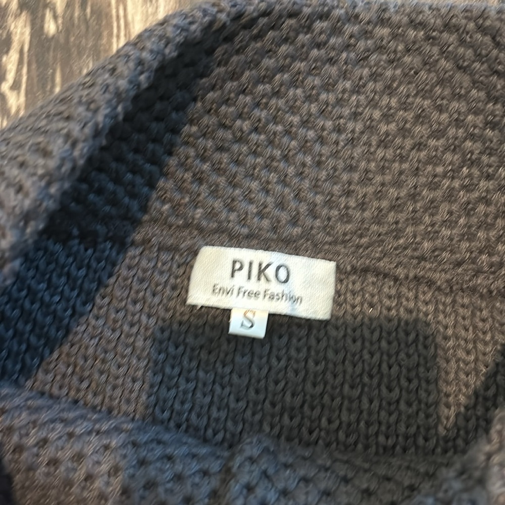 Piko Sweater - Picture 2 of 9